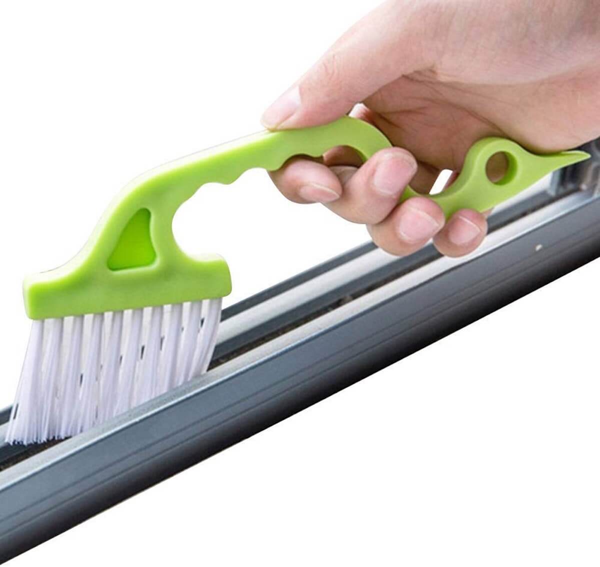 Groove cleaning tool